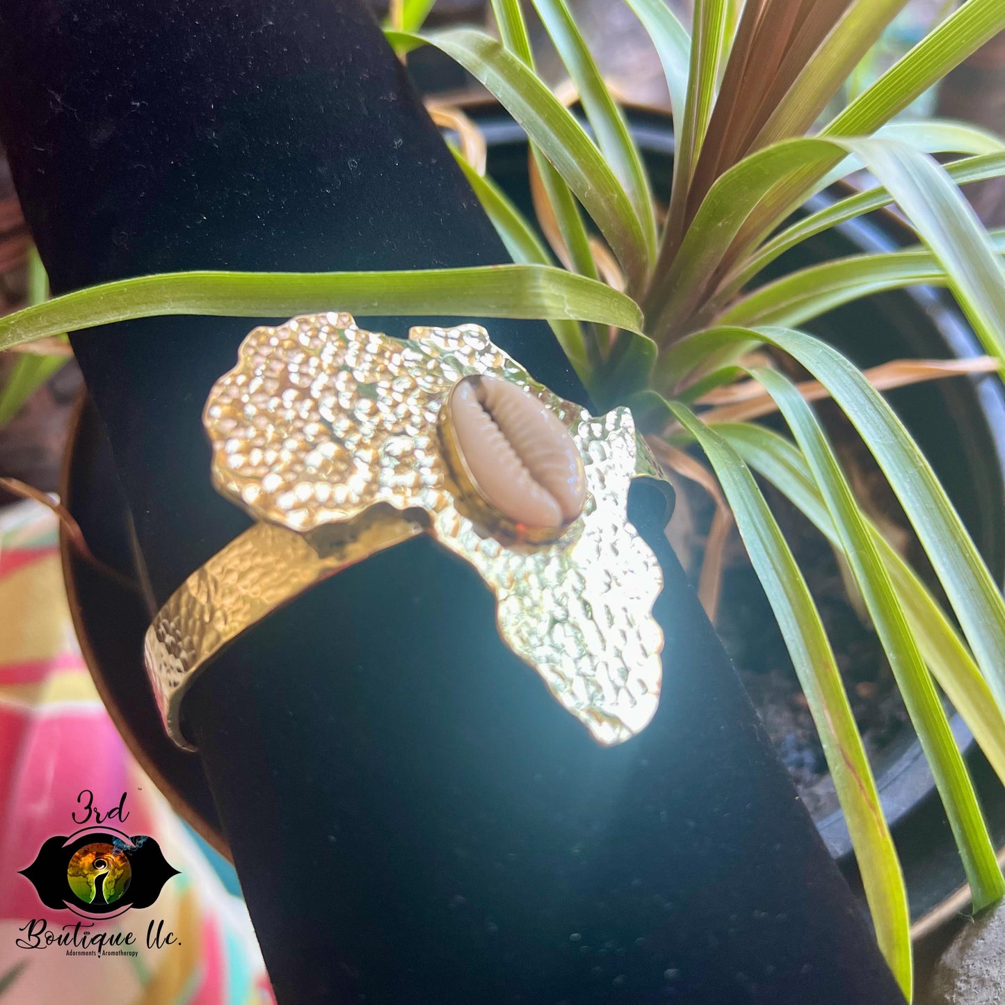 Cowrie Shell Alkebulan Bracelet